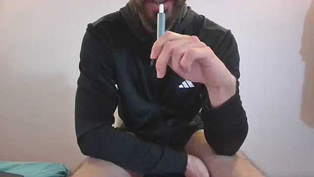 Snapshot of Turkboy_17 chatting on March 16, 2025, 3:39 pm Turkboy 17 online show from March 16, 2025, 3:39 pm