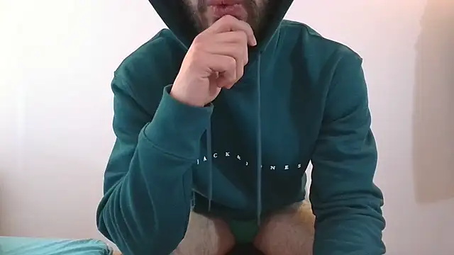 Snapshot of Turkboy_17 chatting on February 23, 2025, 10:06 am Turkboy 17 online show from February 23, 2025, 10:06 am