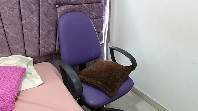 Snapshot of Penelope_Fox14 chatting on November 7, 2025, 12:31 pm Penelope Fox14 online show from November 7, 2025, 12:31 pm