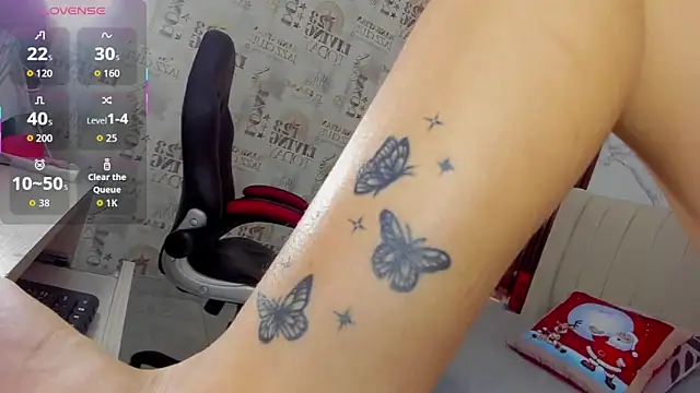 CAMILAGRAY online show from December 1, 2025, 12:39 pm