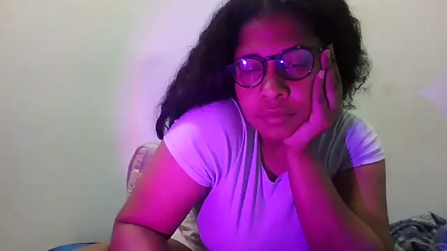 Ivon-09 online show from October 15, 2025, 10:40 pm