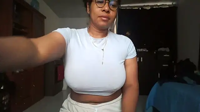 Ivon-09 online show from October 19, 2025, 11:13 am