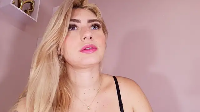 veronica sinner  online show from February 23, 2026, 4:07 pm