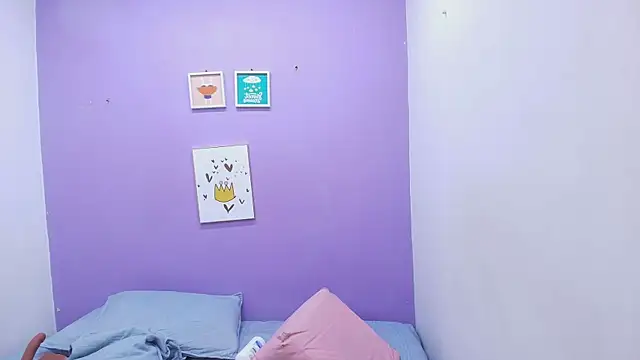 veronica sinner  online show from March 18, 2025, 11:55 am