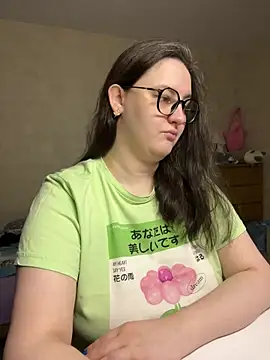 hungry1bunny online show from March 3, 2026, 7:32 pm