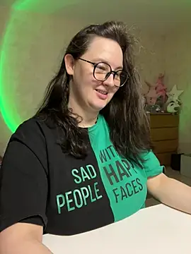 hungry1bunny online show from February 13, 2025, 5:22 pm