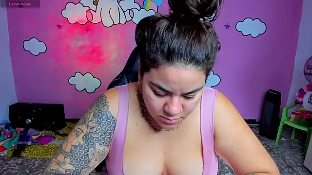 Sharon hils online show from April 16, 2026, 1:12 pm