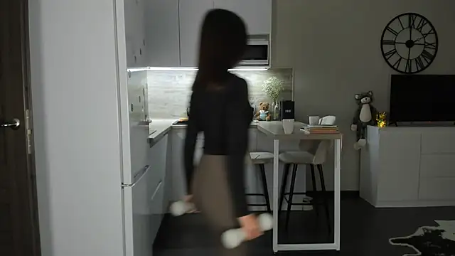 nilliluv online show from November 9, 2025, 7:01 am