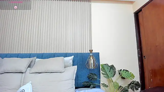 kathecute   online show from March 21, 2026, 1:51 am