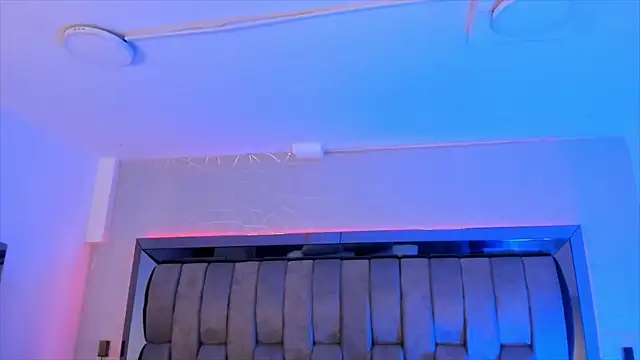 Snapshot of ChaynnaCooper chatting on February 28, 2025, 11:14 am ChaynnaCooper online show from February 28, 2025, 11:14 am