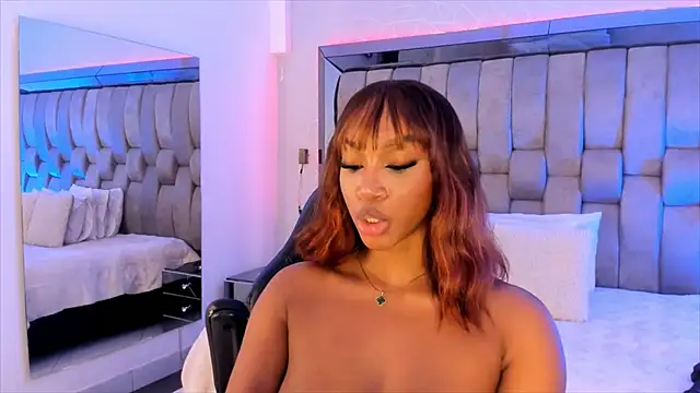 Snapshot of ChaynnaCooper chatting on February 27, 2025, 6:20 pm ChaynnaCooper online show from February 27, 2025, 6:20 pm