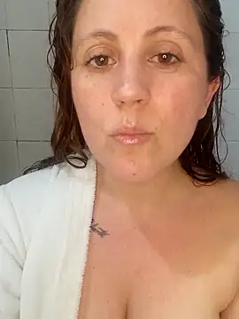 SofiEstevez online show from October 7, 2025, 1:06 am