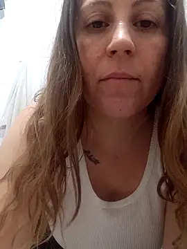 SofiEstevez online show from October 27, 2025, 11:44 am