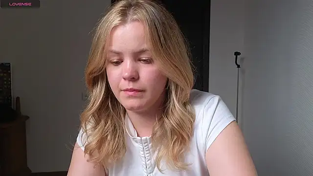 Milana15 online show from June 18, 2026, 4:12 pm