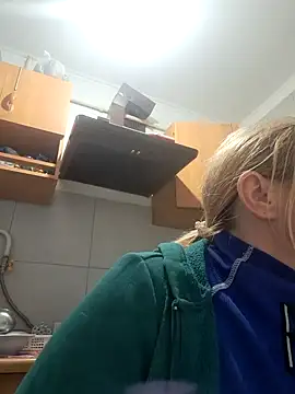 Malichkaanna30 online show from September 26, 2025, 3:08 pm