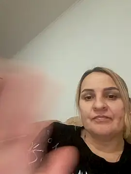 Malichkaanna30 online show from March 2, 2025, 7:08 pm