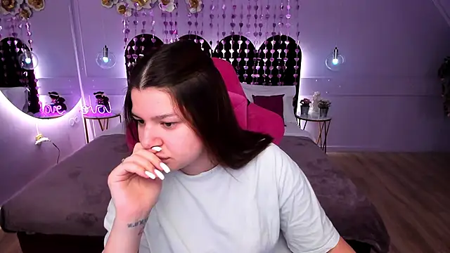 MelanieCarterr online show from February 14, 2026, 5:07 am