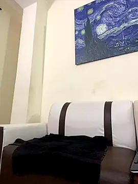 lunainsane58 online show from October 16, 2025, 5:38 am