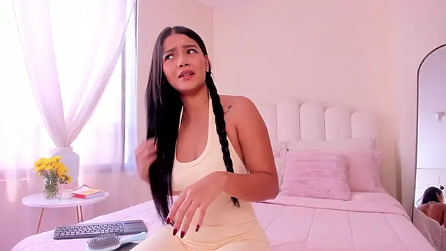 Snapshot of evely_coelloo chatting on September 25, 2025, 6:03 pm evely coelloo online show from September 25, 2025, 6:03 pm