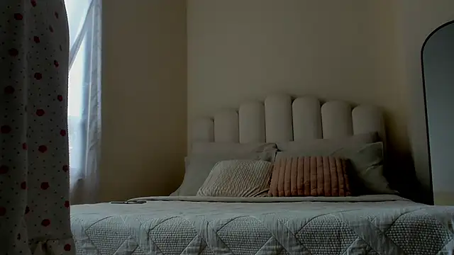 Snapshot of evely_coelloo chatting on November 14, 2025, 4:32 pm evely coelloo online show from November 14, 2025, 4:32 pm