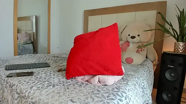 HELLEN SWEET6 online show from September 24, 2025, 2:34 pm