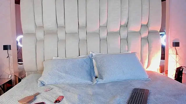 Isa Little Star online show from April 7, 2026, 4:14 am