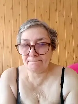 Snapshot of IrinaSweet54 chatting on March 11, 2025, 7:35 am IrinaSweet54 online show from March 11, 2025, 7:35 am