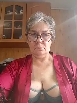 Snapshot of IrinaSweet54 chatting on September 12, 2025, 8:03 am IrinaSweet54 online show from September 12, 2025, 8:03 am