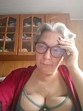 Snapshot of IrinaSweet54 chatting on November 18, 2025, 8:50 am IrinaSweet54 online show from November 18, 2025, 8:50 am