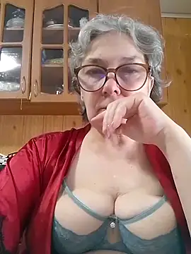 Snapshot of IrinaSweet54 chatting on April 16, 2026, 7:09 am IrinaSweet54 online show from April 16, 2026, 7:09 am