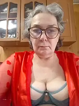Snapshot of IrinaSweet54 chatting on May 14, 2026, 8:11 am IrinaSweet54 online show from May 14, 2026, 8:11 am