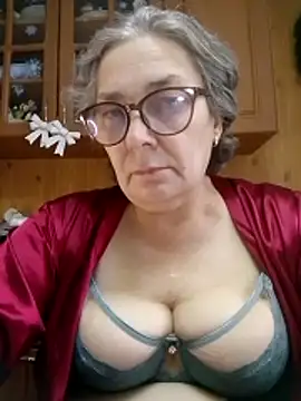 Snapshot of IrinaSweet54 chatting on December 17, 2025, 9:14 am IrinaSweet54 online show from December 17, 2025, 9:14 am