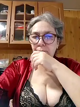 Snapshot of IrinaSweet54 chatting on November 6, 2025, 9:13 am IrinaSweet54 online show from November 6, 2025, 9:13 am