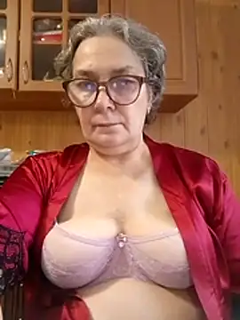 Snapshot of IrinaSweet54 chatting on November 13, 2025, 10:19 am IrinaSweet54 online show from November 13, 2025, 10:19 am