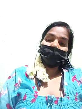 anusiya01 online show from September 26, 2025, 6:48 pm