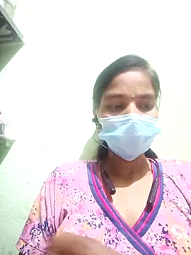 anusiya01 online show from October 9, 2025, 5:13 pm