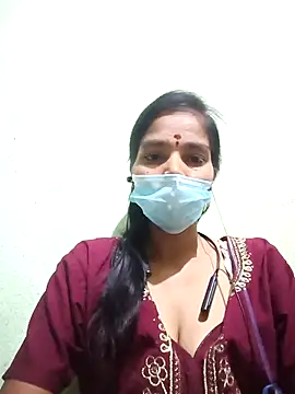 anusiya01 online show from November 28, 2025, 3:45 pm