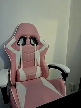 princess katey online show from March 8, 2025, 7:05 am