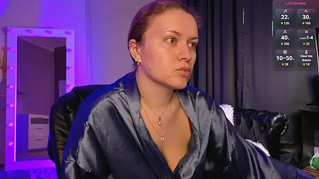 Snapshot of Ariell_Margot_ chatting on May 15, 2026, 5:27 am Ariell Margot online show from May 15, 2026, 5:27 am