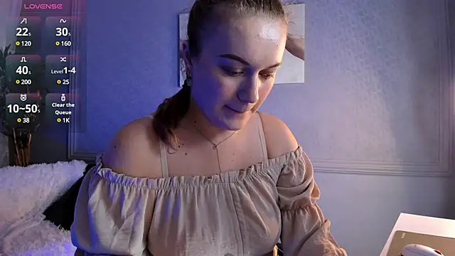 Ariell Margot  online show from March 18, 2025, 3:12 pm