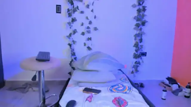 Snapshot of Cataleya19__ chatting on February 25, 2026, 10:04 am Cataleya19 online show from February 25, 2026, 10:04 am