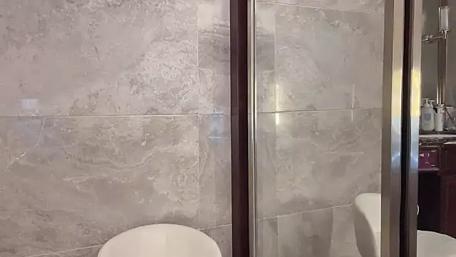 -XunMengLong- online show from November 23, 2025, 5:23 pm