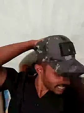 MDROBEL007 online show from January 4, 2025, 3:49 pm