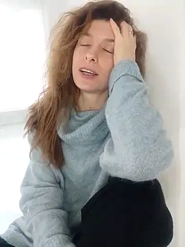 YourSuperModel online show from September 26, 2025, 11:17 am