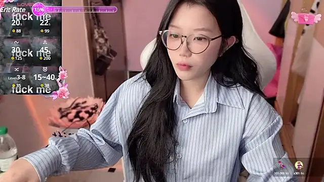 Snapshot of xiSSts chatting on March 21, 2025, 12:40 am xiSSts online show from March 21, 2025, 12:40 am