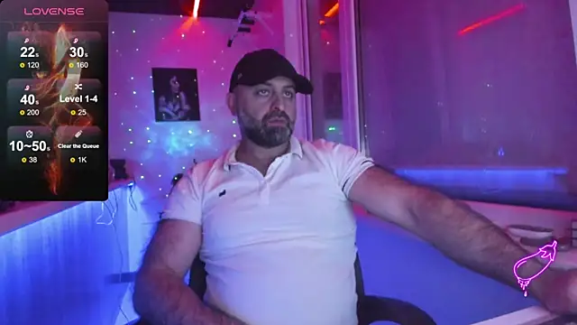 Snapshot of MAGABEAR077 chatting on December 4, 2025, 7:02 pm MAGABEAR077 online show from December 4, 2025, 7:02 pm