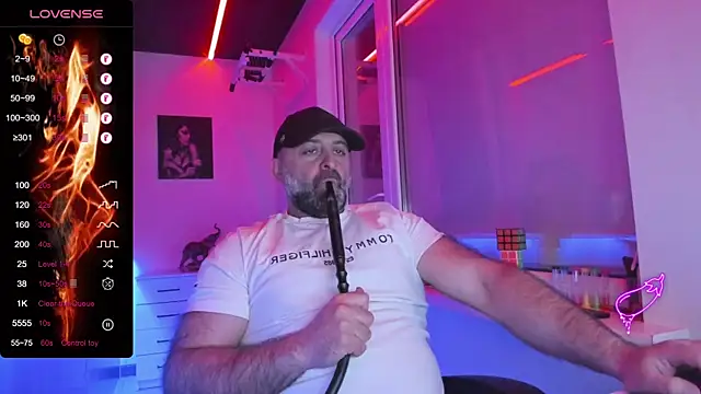 MAGABEAR077 online show from April 10, 2026, 7:43 pm