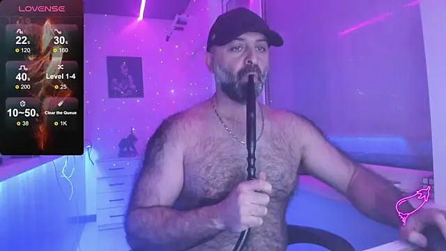 Snapshot of MAGABEAR077 chatting on December 1, 2025, 3:24 pm MAGABEAR077 online show from December 1, 2025, 3:24 pm