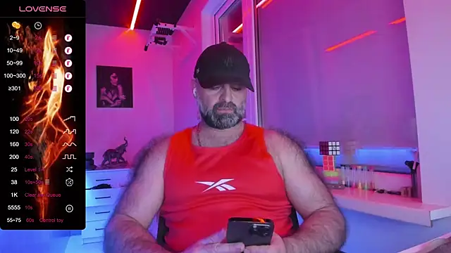 Snapshot of MAGABEAR077 chatting on May 17, 2026, 8:20 pm MAGABEAR077 online show from May 17, 2026, 8:20 pm