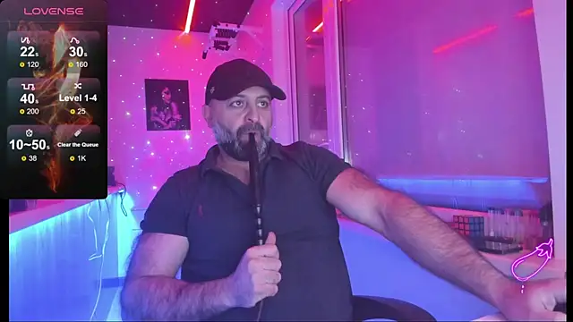 Snapshot of MAGABEAR077 chatting on December 20, 2025, 1:14 pm MAGABEAR077 online show from December 20, 2025, 1:14 pm